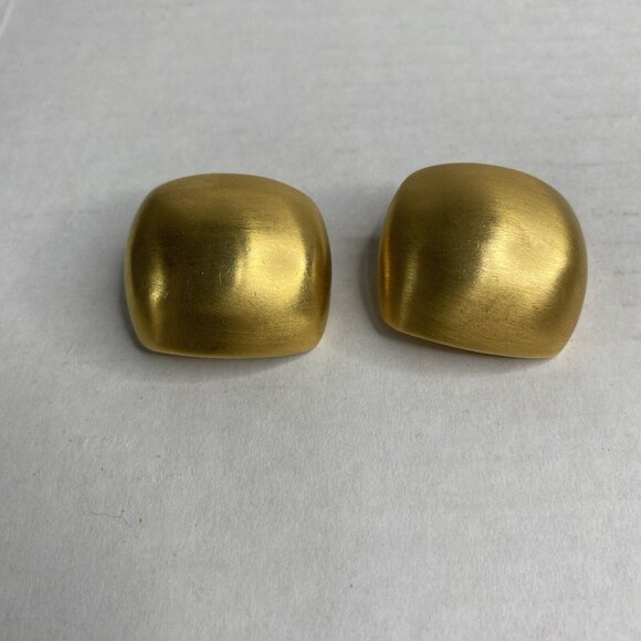 Vintage Clara Studio Inc Chunky Gold Tone Large Clip On Earrings Signed - Picture 2 of 7